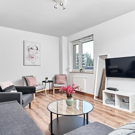 Modern Apartments Wroclaw By Renters エクステリア 写真