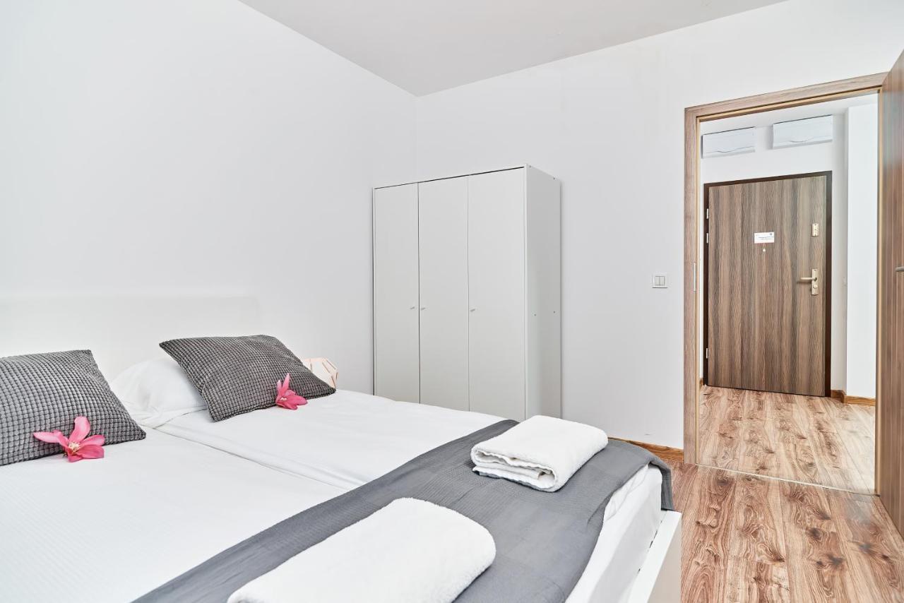 Modern Apartments Wroclaw By Renters エクステリア 写真