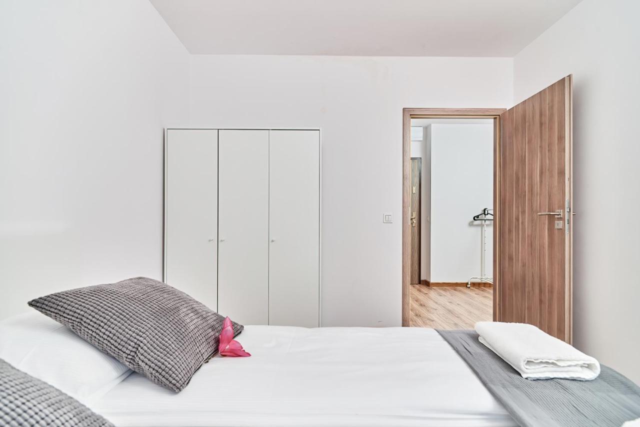 Modern Apartments Wroclaw By Renters エクステリア 写真