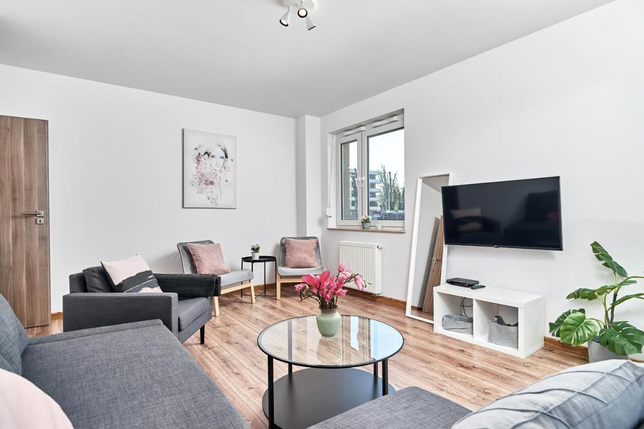Modern Apartments Wroclaw By Renters エクステリア 写真