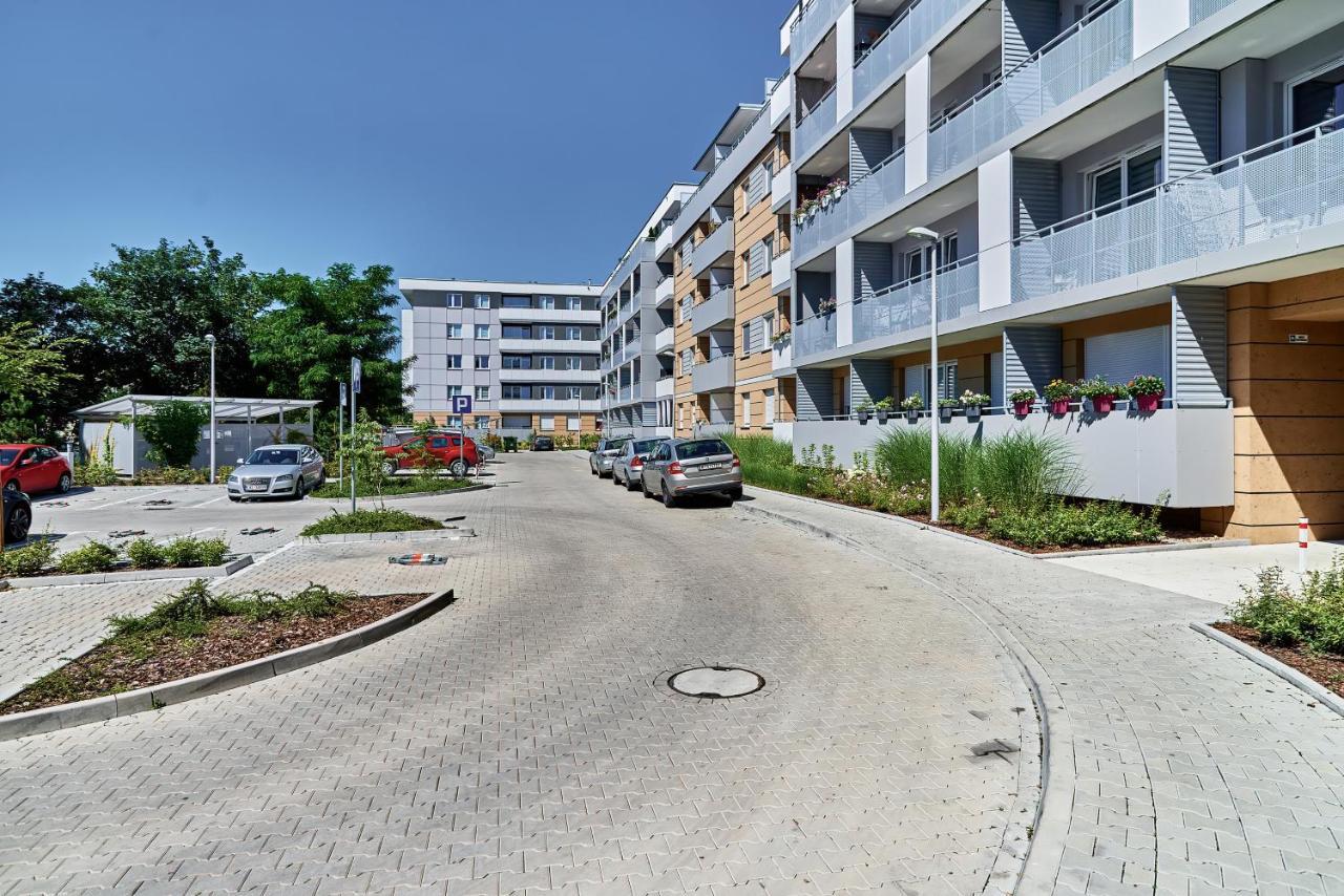 Modern Apartments Wroclaw By Renters エクステリア 写真