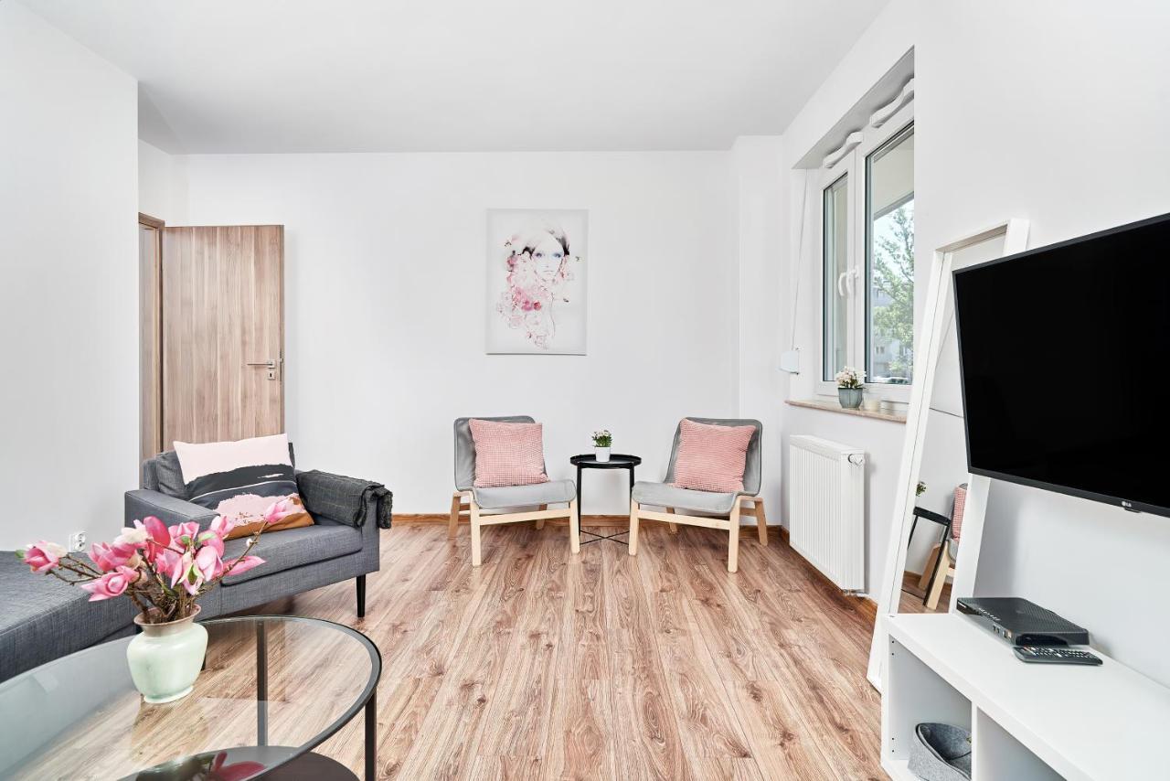 Modern Apartments Wroclaw By Renters エクステリア 写真