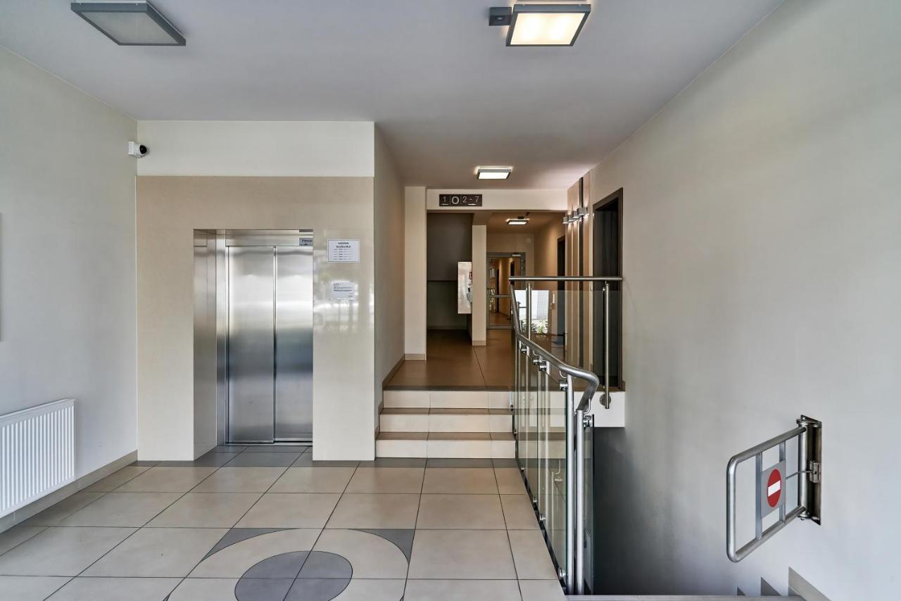 Modern Apartments Wroclaw By Renters エクステリア 写真