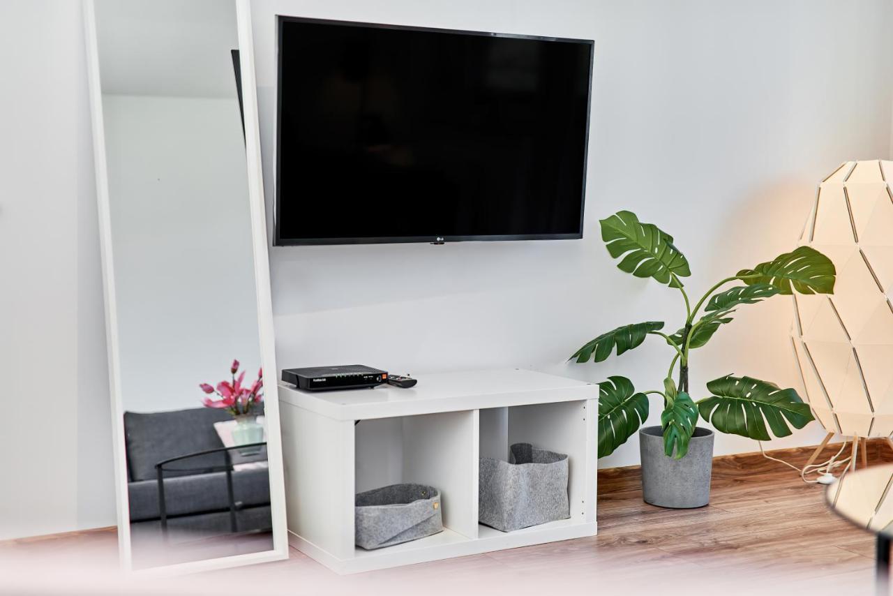 Modern Apartments Wroclaw By Renters エクステリア 写真